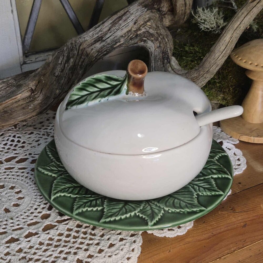 White & Green Apple-Shaped Tureen & Plate - Picture 3 of 14